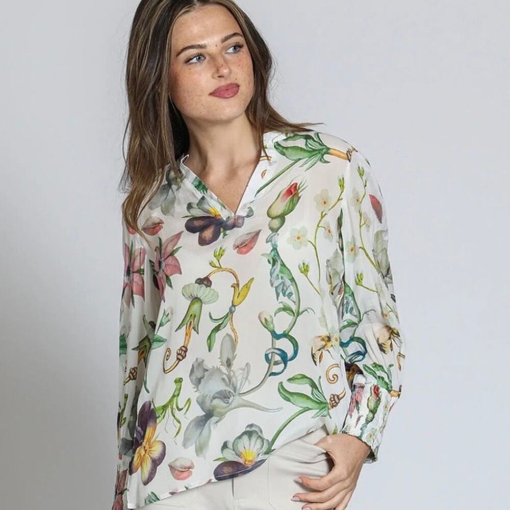 APNY Floral Queen Bee Top Womens XXL White Multicolor Smocked Cuff Blouse